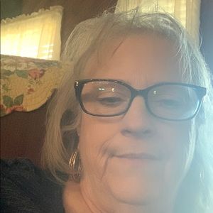 Meet your Posher, Debra